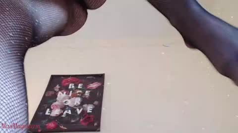 Snapshot of missmagnetizm chatting on 21, 10, 2025 Vi online show from 21, 10, 2025