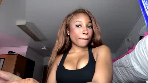 missmarimac online show from 26, 2, 2026