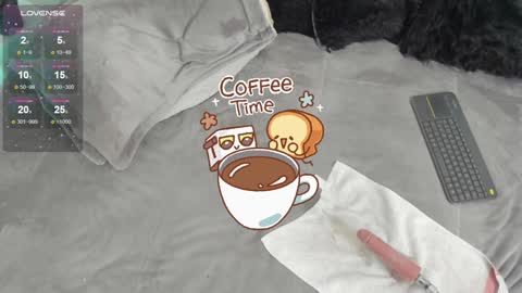 Alejandra  online show from 2, 12, 2024