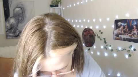 Snapshot of missmelons_ chatting on 26, 2, 2025 Li online show from 26, 2, 2025