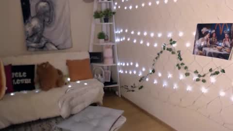 Snapshot of missmelons_ chatting on 25, 9, 2025 Li online show from 25, 9, 2025