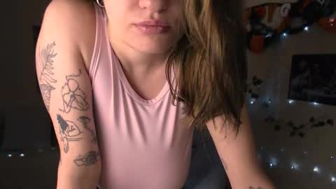 Snapshot of missmelons_ chatting on 18, 10, 2025 Li online show from 18, 10, 2025