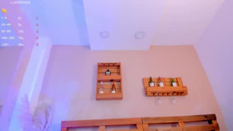 Mia  online show from 29, 10, 2025