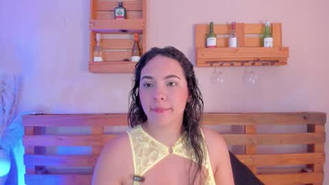 Mia  online show from 22, 11, 2025