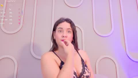 Mia  online show from 25, 7, 2026