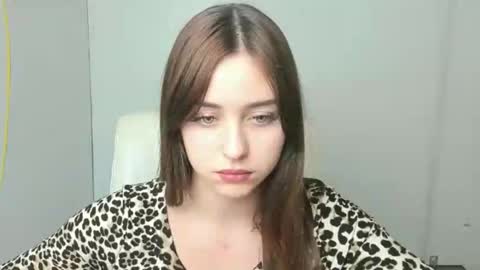 Mia online show from 12, 11, 2025