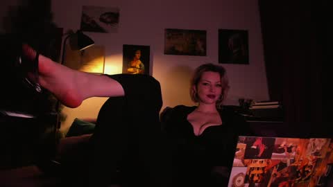 Snapshot of missmirandagd chatting on 4, 1, 2025 online show from 4, 1, 2025