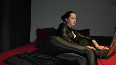 Snapshot of missmirandagd chatting on 12, 5, 2026 online show from 12, 5, 2026