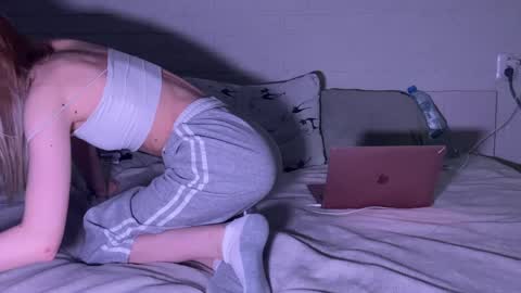 missmiroslava online show from 1, 4, 2026