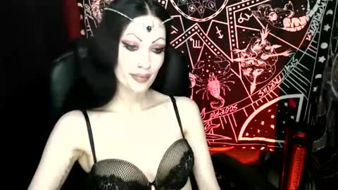 Snapshot of missmoondoll chatting on 4, 1, 2025 MissMoonDoll online show from 4, 1, 2025