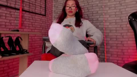 Snapshot of missnix_ chatting on 13, 5, 2026 Alana online show from 13, 5, 2026