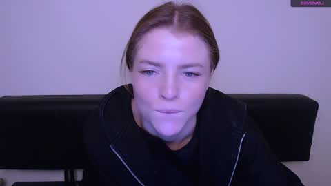 Snapshot of missoliviaa_ chatting on 27, 12, 2024 Olivia online show from 27, 12, 2024