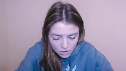 Snapshot of missoliviaa_ chatting on 14, 1, 2025 Olivia online show from 14, 1, 2025