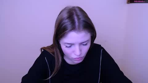 Snapshot of missoliviaa_ chatting on 17, 1, 2025 Olivia online show from 17, 1, 2025