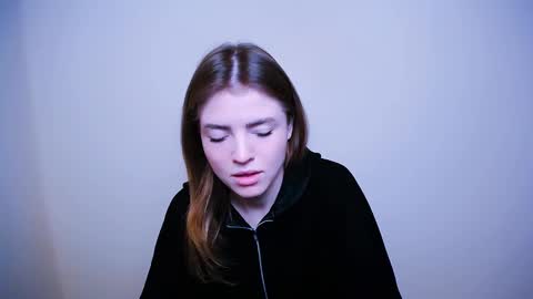 Snapshot of missoliviaa_ chatting on 11, 2, 2025 Olivia online show from 11, 2, 2025