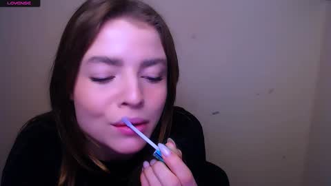 Snapshot of missoliviaa_ chatting on 16, 2, 2025 Olivia online show from 16, 2, 2025