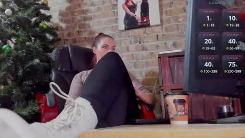 Miss Venus online show from 15, 1, 2025