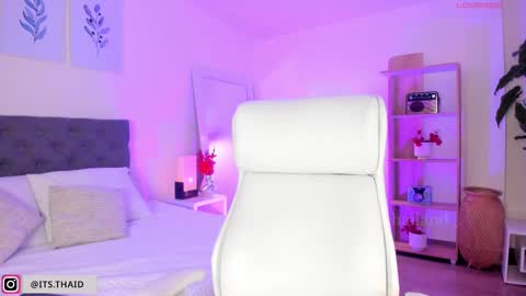 Fernanda Davila online show from 27, 2, 2025