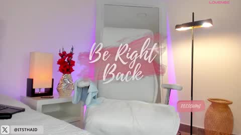 Fernanda Davila online show from 12, 3, 2025