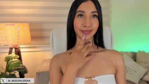 Snapshot of missvaleriaa chatting on 28, 2, 2025 Valeria Davila online show from 28, 2, 2025