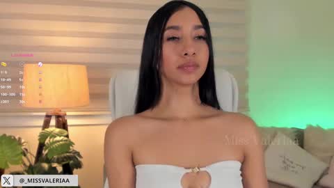 Snapshot of missvaleriaa chatting on 28, 2, 2025 Valeria Davila online show from 28, 2, 2025