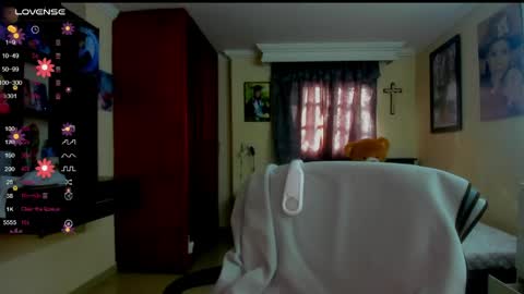 Snapshot of missvalery1 chatting on 30, 5, 2026 missvalery1 online show from 30, 5, 2026
