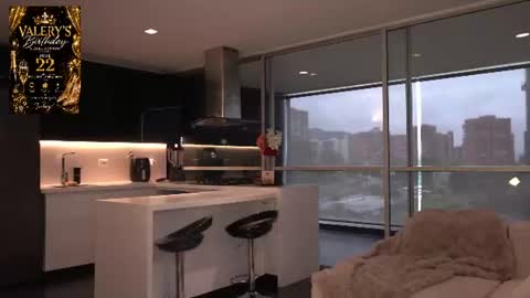 Snapshot of missvalery_1 chatting on 19, 6, 2026 OF online show from 19, 6, 2026