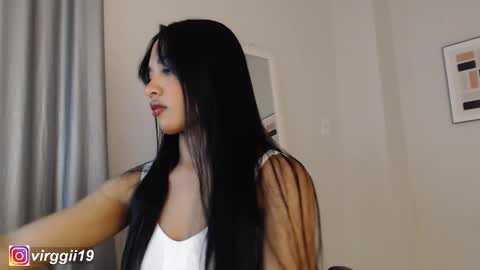 missvirggii online show from 13, 10, 2025