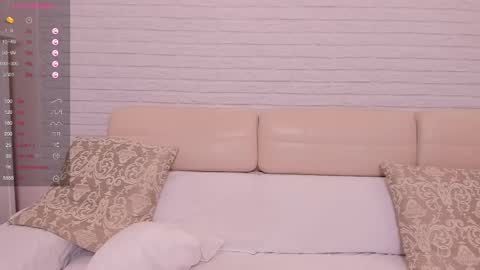 Snapshot of missxcaprice chatting on 9, 3, 2025 missxcaprice online show from 9, 3, 2025