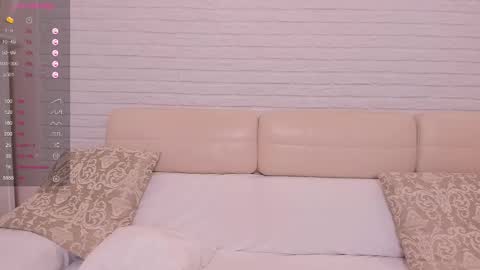 Snapshot of missxcaprice chatting on 10, 3, 2025 missxcaprice online show from 10, 3, 2025