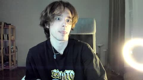 Snapshot of misterhult chatting on 4, 12, 2024 My name is Anton Bogatyrev online show from 4, 12, 2024