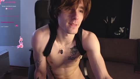 Snapshot of misterhult chatting on 8, 12, 2024 My name is Anton Bogatyrev online show from 8, 12, 2024