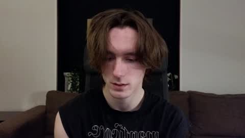 Snapshot of misterhult chatting on 18, 1, 2025 My name is Anton Bogatyrev online show from 18, 1, 2025