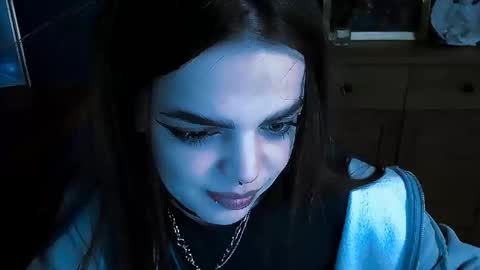 Snapshot of misticwave chatting on 1, 12, 2025 Ines online show from 1, 12, 2025