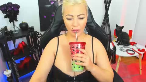 Miss CatSnow online show from 9, 1, 2025