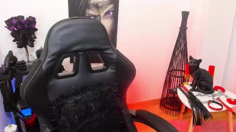 Miss CatSnow online show from 6, 2, 2025