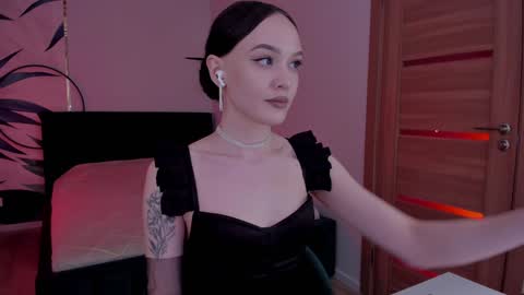 Mistress Mia online show from 25, 12, 2024