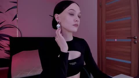 Mistress Mia online show from 22, 2, 2025