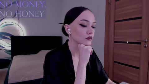 Mistress Mia online show from 2, 12, 2025