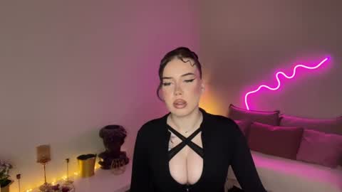 Snapshot of mistress_of_hearts chatting on 27, 6, 2026 Mia online show from 27, 6, 2026