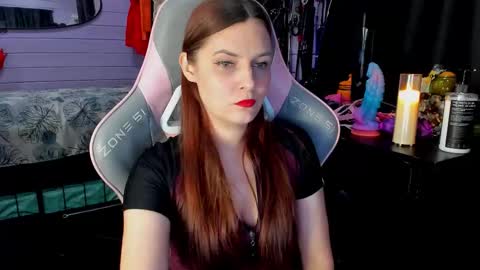 Dirty Priest and Ivi online show from 5, 3, 2026