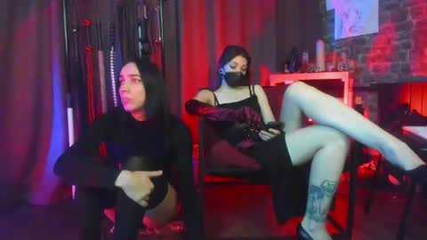 Snapshot of mistress_valentine_ chatting on 4, 1, 2025 Mistress Valentine and her slave Yuna online show from 4, 1, 2025