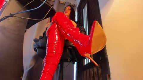 Snapshot of mistressanna_ chatting on 14, 6, 2026 Mistress Anna Alves online show from 14, 6, 2026