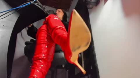 Snapshot of mistressanna_ chatting on 16, 7, 2026 Mistress Anna Alves online show from 16, 7, 2026