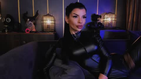 Elenia online show from 4, 12, 2024