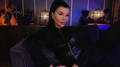 Elenia online show from 10, 2, 2025
