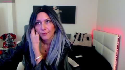 MistressEvelyn  online show from 23, 12, 2024