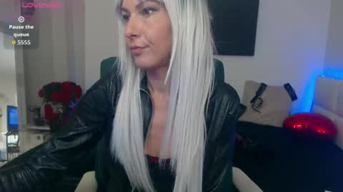 MistressEvelyn  online show from 30, 9, 2025