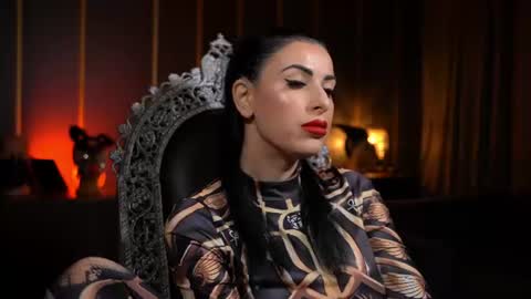 Snapshot of mistresskellykent chatting on 12, 7, 2026 Mistress Kelly online show from 12, 7, 2026