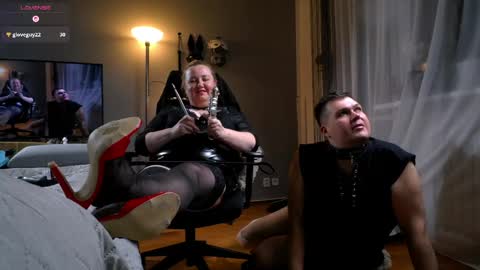Snapshot of mistresslp chatting on 18, 4, 2026 MistressLP online show from 18, 4, 2026